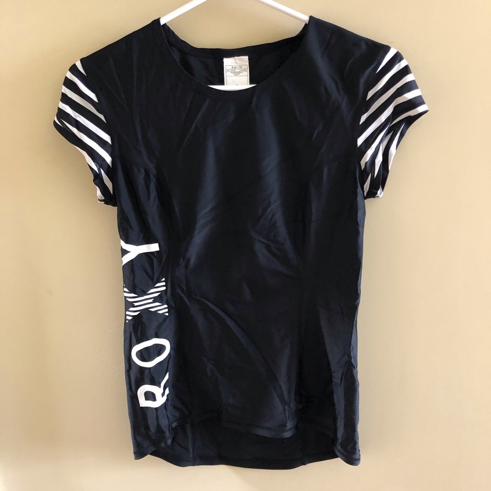 ☀️2/$22☀️ Roxy Black and White Shirt